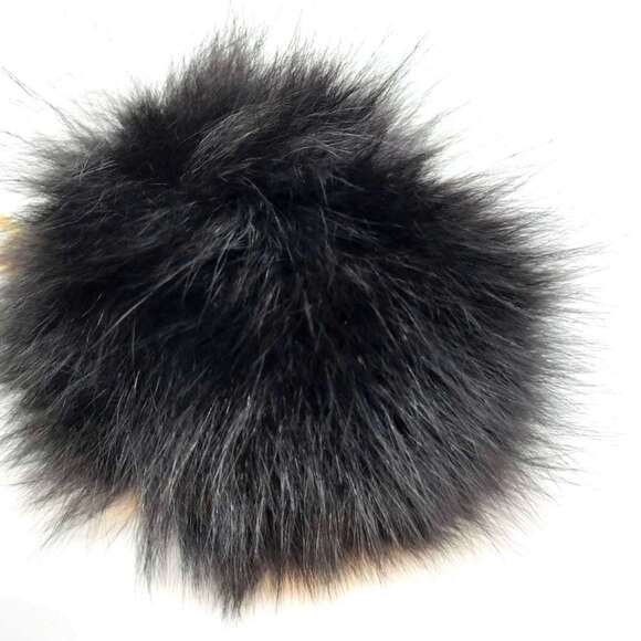 LOUIS VUITTON Bag Charm - Picture 2 of 7